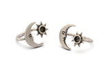 Silver Ring Settings, 2 Antique Silver Plated Brass Moon And Sun Ring With 1 Stone Setting - Pad Size 4mm N1497