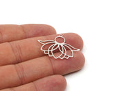 Silver Flower Charm, 4 Antique Silver Plated Brass Lotus Flower Charms With 1 Loop, Findings (26x34x0.60mm) SMP0991 SY0319