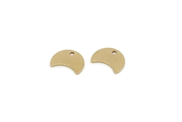 Brass Moon Charm, 4 Pieces Raw Brass Tiny Crescent Moon Charms With 1 Hole, Findings (6x8x0.60mm) SMP2878