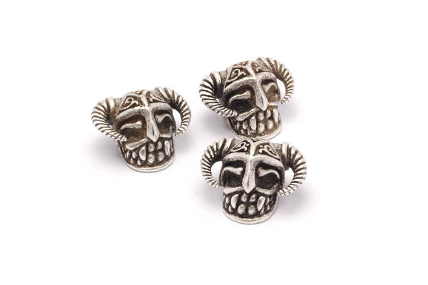 Silver Skull with Horns, 1 Antique Silver Plated Brass Skull Head Bracelet Part (11.50x19mm) N0372