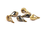 Tiny Bird Skull,  1 Solid Bronze and Oxidized Bronze Bird Skull Pendant (25x12x11mm) N0343