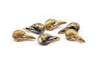 Tiny Bird Skull,  1 Solid Bronze and Oxidized Bronze Bird Skull Pendant (25x12x11mm) N0343