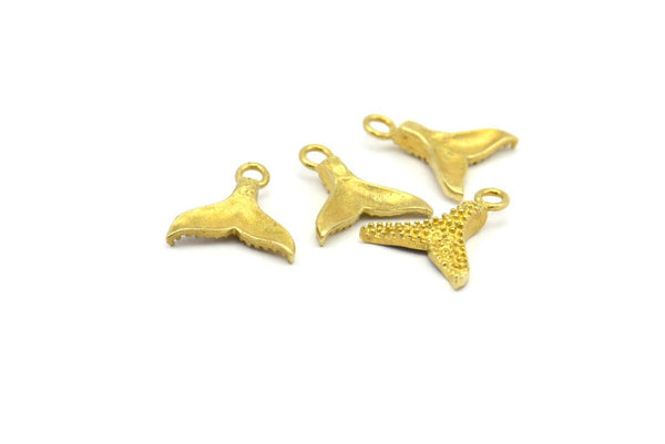 Brass Fish Tail Charm, Raw Brass Fish Tail Pendants, Jewelry Supplies, Findings (13x12mm) N0333