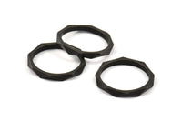 Black Faceted Ring, 4 Black Oxidized Brass  Faceted Rings, Connectors (16mm) N0499