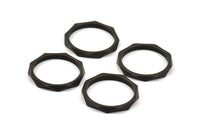 Black Faceted Ring, 4 Black Oxidized Brass  Faceted Rings, Connectors (16mm) N0499
