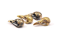 Tiny Bird Skull,  1 Solid Bronze and Oxidized Bronze Bird Skull Pendant (25x12x11mm) N0343