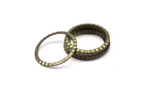 Boho Ring Finding, 30 Antique Brass Connector Rings (19mm) K062