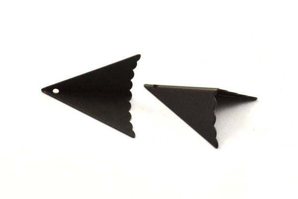 Siyah Uçurtma Tılsımı, 3 Oksitlenmiş Pirinç Siyah Geometrik Üçgen (31 mm) U011 S126
