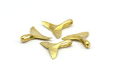 Brass Fish Tail Charm, Raw Brass Fish Tail Pendants, Jewelry Supplies, Findings (17x19mm) N0334