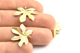 Brass Leaf Pendant, 4 Raw Brass Leaf Pendants, Charms, Earrings, Findings (26x20x2mm) U142