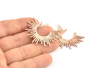 Gül Altın Güneş Kolye, 2 Halkalı 1 Gül Altın Kaplamalı Pirinç Dokulu Güneş Kolye (38x27,5x1,7 mm) E210 Q0533