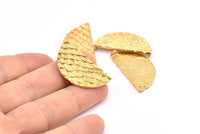Altın Yarım Ay, 1 Altın Kaplama Pirinç Balık Pulu Dokulu Yarım Daire Kolye 2 Döngülü (33,5x18 mm) E403 Q0301