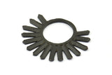 Siyah Güneş Kolye, 4 Oksitlenmiş Pirinç Siyah Dokulu Güneş Kolye, Küpeler, Bulgular (26x34x1,5 mm) BS 2433 S822