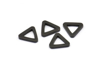 Siyah Üçgen Charm - 12 Oksitlenmiş Pirinç Siyah Üçgen (13x2mm) D0020