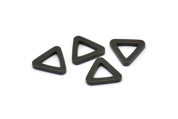 Siyah Üçgen Charm - 12 Oksitlenmiş Pirinç Siyah Üçgen (13x2mm) D0020