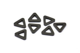 Siyah Üçgen Charm - 12 Oksitlenmiş Pirinç Siyah Üçgen (10x2mm) D0019