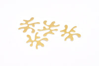 Brass Leaf Charm, 24 Raw Brass Leaf Connectors Without Hole, Pendants, Findings (24x20x0.60mm) D0775