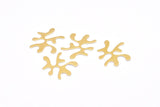 Brass Leaf Charm, 24 Raw Brass Leaf Connectors Without Hole, Pendants, Findings (24x20x0.60mm) D0775