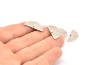 Gümüş Yarım Daire, 12 Antik Gümüş Kaplamalı Pirinç Dokulu Yarım Ay Tılsımı, 1 Delikli, Kolye Uçları (21x10,5x0,80 mm) D0596 H0782