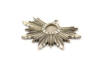 Silver Badge Charm, 2 Antique Silver Plated Brass Rosette Charm Pendants With 1 Loop, Earrings - Pad Size 6mm (33x24mm) N0751