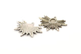 Silver Badge Charm, 2 Antique Silver Plated Brass Rosette Charm Pendants With 1 Loop, Earrings - Pad Size 6mm (33x24mm) N0751