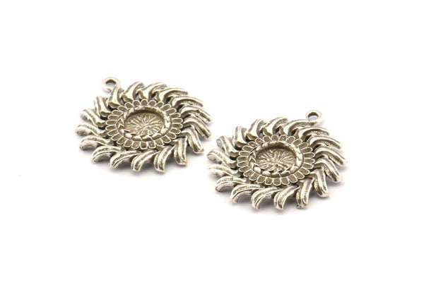 Silver Sunflower Charm, 2 Antique Silver Plated Brass Flower Charm Earrings With 1 Loop, Pendants, Earrings (25mm) N0808