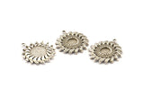 Silver Sunflower Charm, 2 Antique Silver Plated Brass Flower Charm Earrings With 1 Loop, Pendants, Earrings (25mm) N0808