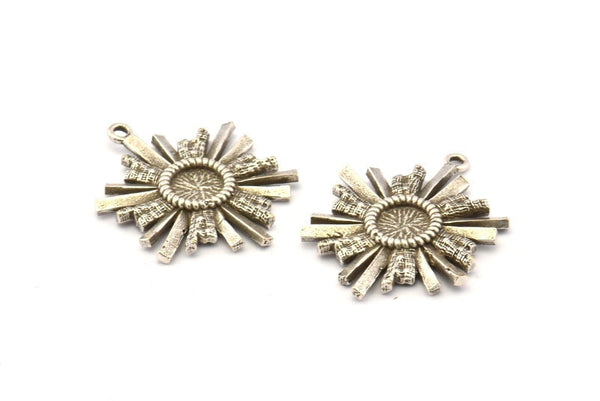 Silver Badge Charm, 2 Antique Silver Plated Brass Rosette Charms With 1 Loop, Pendants, Earrings (29x25mm) N0811