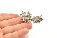 Silver Badge Charm, 2 Antique Silver Plated Brass Rosette Charms With 1 Loop, Pendants, Earrings (29x25mm) N0811