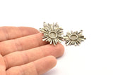 Silver Badge Charm, 2 Antique Silver Plated Brass Rosette Charms With 1 Loop, Pendants, Earrings (29x25mm) N0811