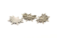 Silver Badge Charm, 2 Antique Silver Plated Brass Rosette Charm Pendants With 1 Loop, Earrings - Pad Size 6mm (33x24mm) N0751