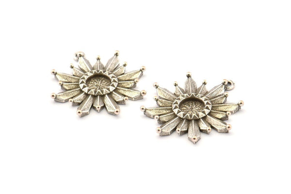 Silver Badge Charm, 2 Antique Silver Plated Brass Rosette Charms With 1 Loop, Pendants, Earrings (28x26mm) N0835