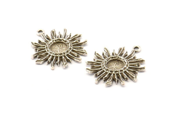 Silver Sun Charm, 2 Antique Silver Plated  Brass Sunshine Charm Earrings With 1 Loop, Findings, Pendants (25mm) N0809