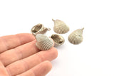 Silver Shell Charm, 2 Antique Silver Plated Brass Sea Shell Charm With 1 Loop, Pendants, Earrings, Findings (19x27mm) N0906