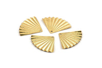 Gold Shell Charm, 12 Gold Plated Brass Sea Shell Charm With 1 Hole, Pendants, Earrings, Findings (14x20mm) D1535