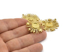 Brass Sun Charm, 2 Raw Brass Sun And Star With 1 Loop, Pendants - Pad Size 8mm (31x29mm) N1350
