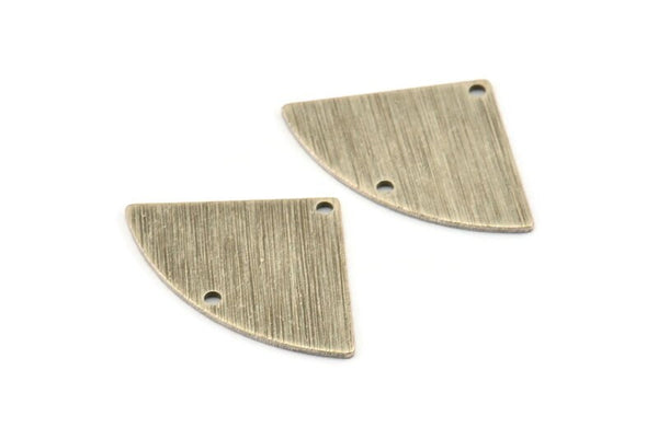 Gümüş Üçgen Charm, 2 Delikli 6 Dokulu Antik Gümüş Kaplamalı Pirinç Yelpaze Charm, Damgalama Boşlukları, Bulgular (30x19x0,80 mm) M323