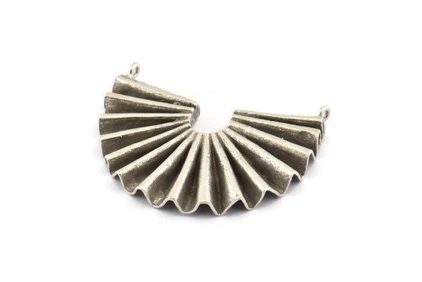 Paper Rosette Pendant, Antique Silver Plated Brass Paper Rosette Shaped Semi Circle Pendant With 2 Holes (40x30x4.2x0.6mm) U072