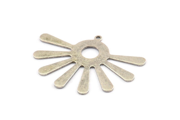 Silver Sun Charm, 4 Antique Silver Plated Brass Sunshine Pendants With 1 Loop, Findings (44x32x0.80mm) A1475