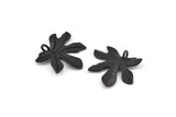 Siyah Yaprak Tılsımı, 1 Halkalı 4 Oksitlenmiş Siyah Pirinç Yaprak Kolye, Bulgular (26x20x2mm) U142