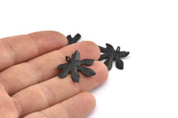 Siyah Yaprak Tılsımı, 1 Halkalı 4 Oksitlenmiş Siyah Pirinç Yaprak Kolye, Bulgular (26x20x2mm) U142