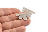 Silver Daisy Charm, 4 Textured Antique Silver Plated Brass Flower Charms With 1 Hole (34x18x0.80mm) D1410 H0400