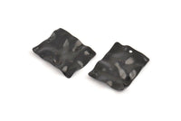 Siyah Dalgalı Dikdörtgen, 1 Delikli 6 Oksitlenmiş Siyah Pirinç Dalgalı Dikdörtgen Tılsım (24x19x0,60 mm) D869