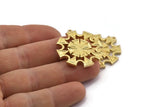 Brass Badge Charm, 1 Raw Brass Rosette Charm Pendants With 1 Loop, Earrings (31x28mm) N1536