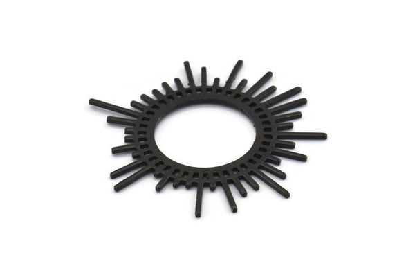 Siyah Güneş Tılsımı, 3 Oksitlenmiş Siyah Pirinç Güneş Tılsımı, Bulgular, Küpeler, Kolye Uçları (46x1mm) D1234 H1369