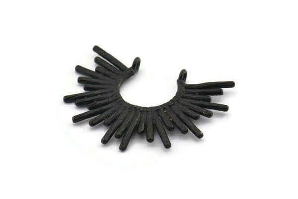 Siyah Güneş Kolye, 2 Oksitlenmiş Siyah Pirinç Dokulu Güneş Kolye, 2 Halka (38x27,5x1,7 mm) E210 H1368