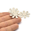 Silver Flower Charm, 4 Antique Silver Plated Brass Daisy Charms With 1 Hole, Findings, Pendants (28x0.80mm) N0682 H1354
