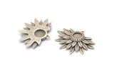 Silver Sunflower Charm, Antique Silver Plated Brass Flower Charm Earrings With 1 Loop, Pendants, Earrings (28x39mm) N0735