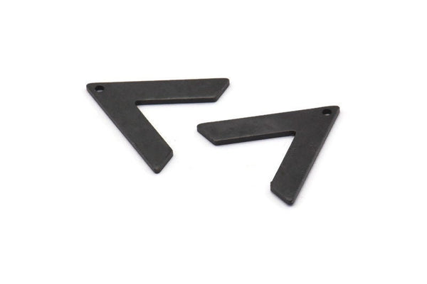 Siyah V Şeklinde, 1 Delikli 12 Oksitlenmiş Siyah Pirinç V Şeklinde Tılsım (22x18x1mm) M01244 H1260