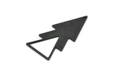 Siyah Üçgen Tılsımı, 1 Delikli 4 Oksitlenmiş Siyah Pirinç Üçgen Tılsımı (47x21x1mm) M01107